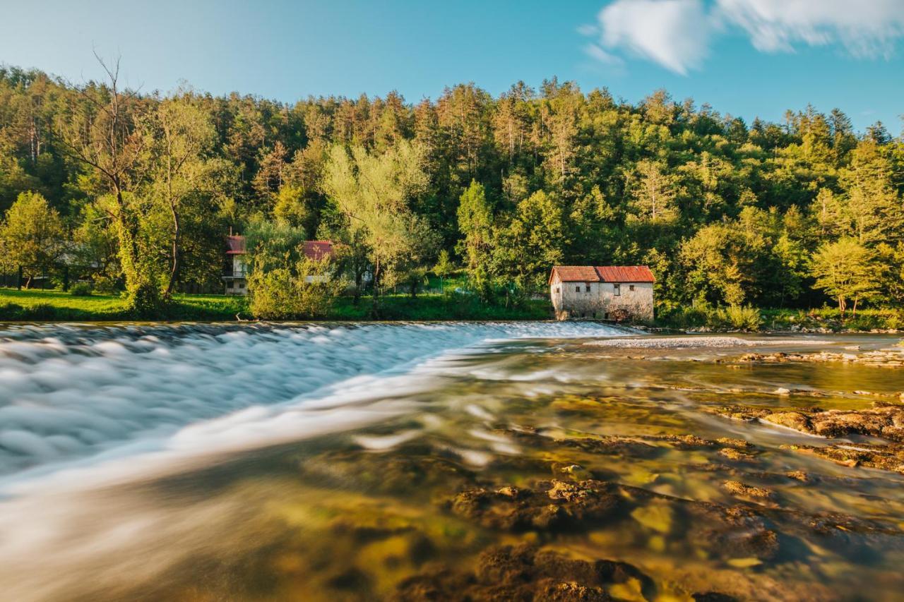 Glamping Kolpa Resort Gradac 外观 照片