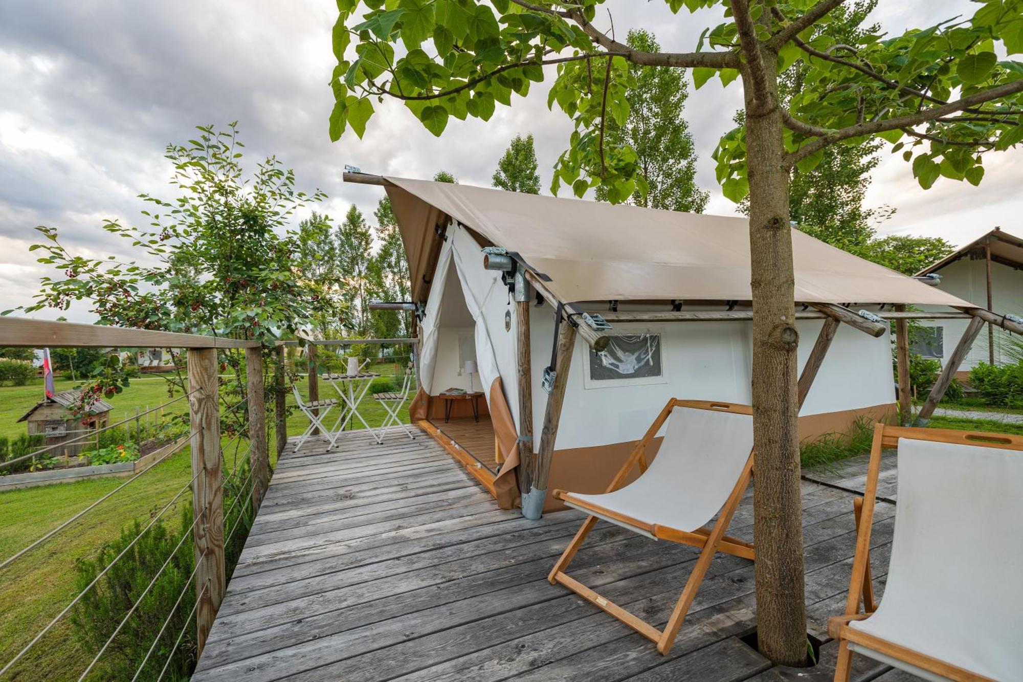 Glamping Kolpa Resort Gradac 外观 照片