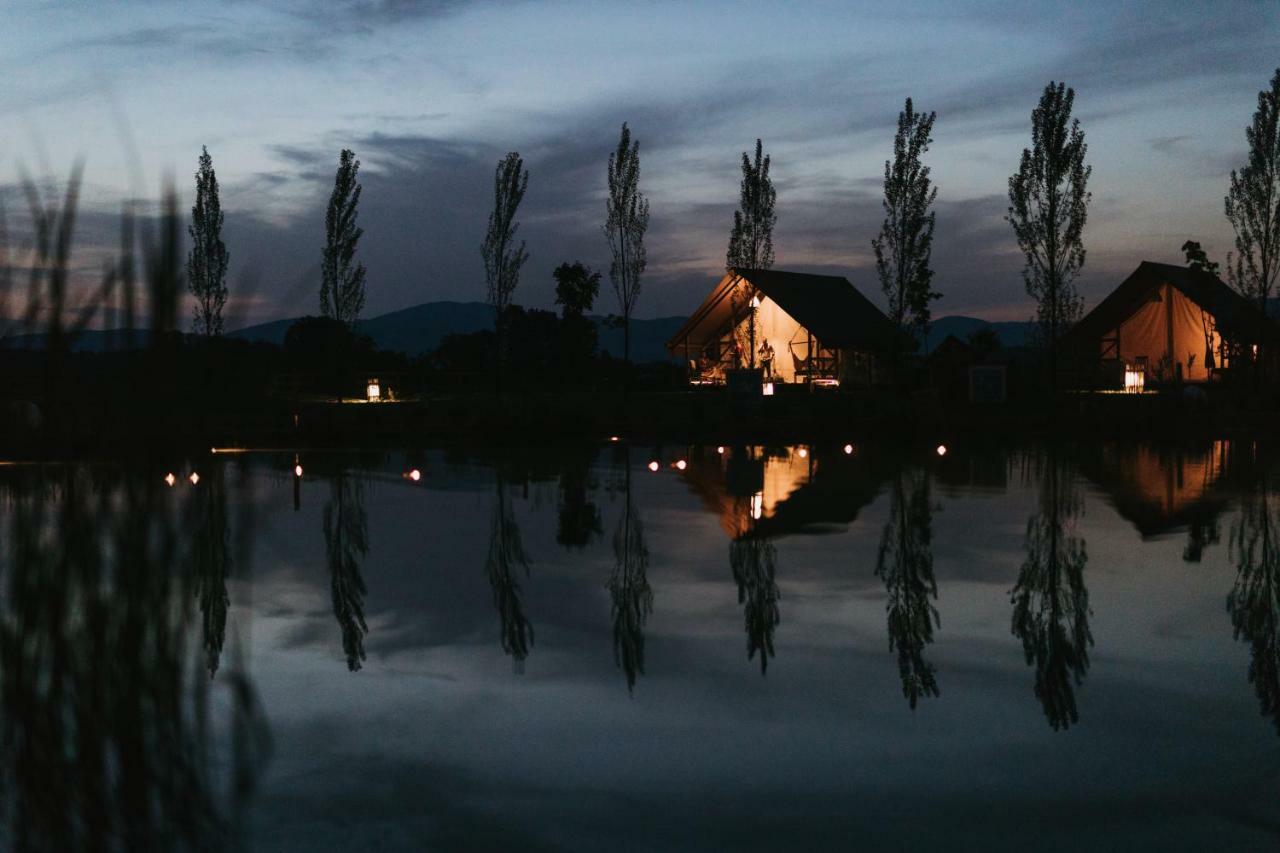 Glamping Kolpa Resort Gradac 外观 照片